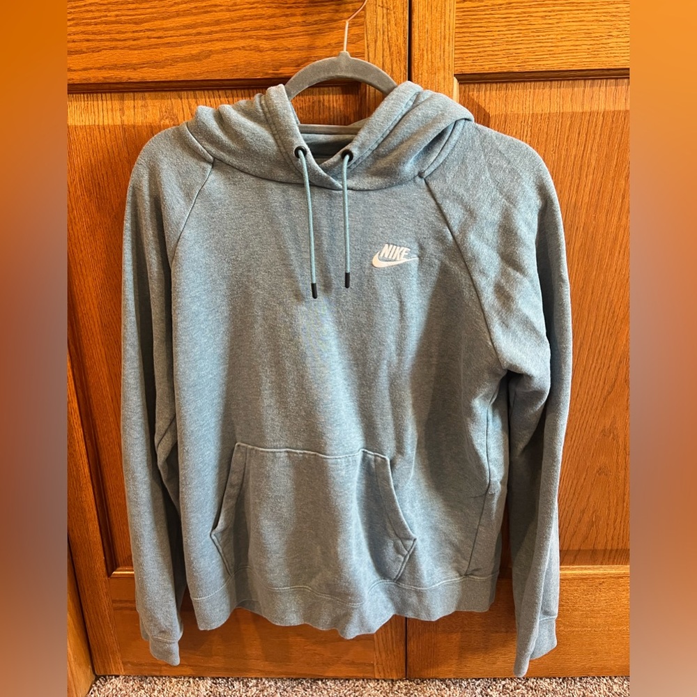 Women’s Nike hoodie!